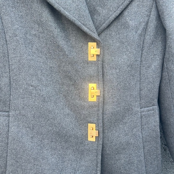 Tory Burch Runway Preppy Wool Gold Clasp Logo Gray Coat - Picture 6 of 15